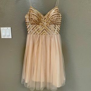 Aidan EUC size 2 champagne blush tulle sequin cocktail bridal dress